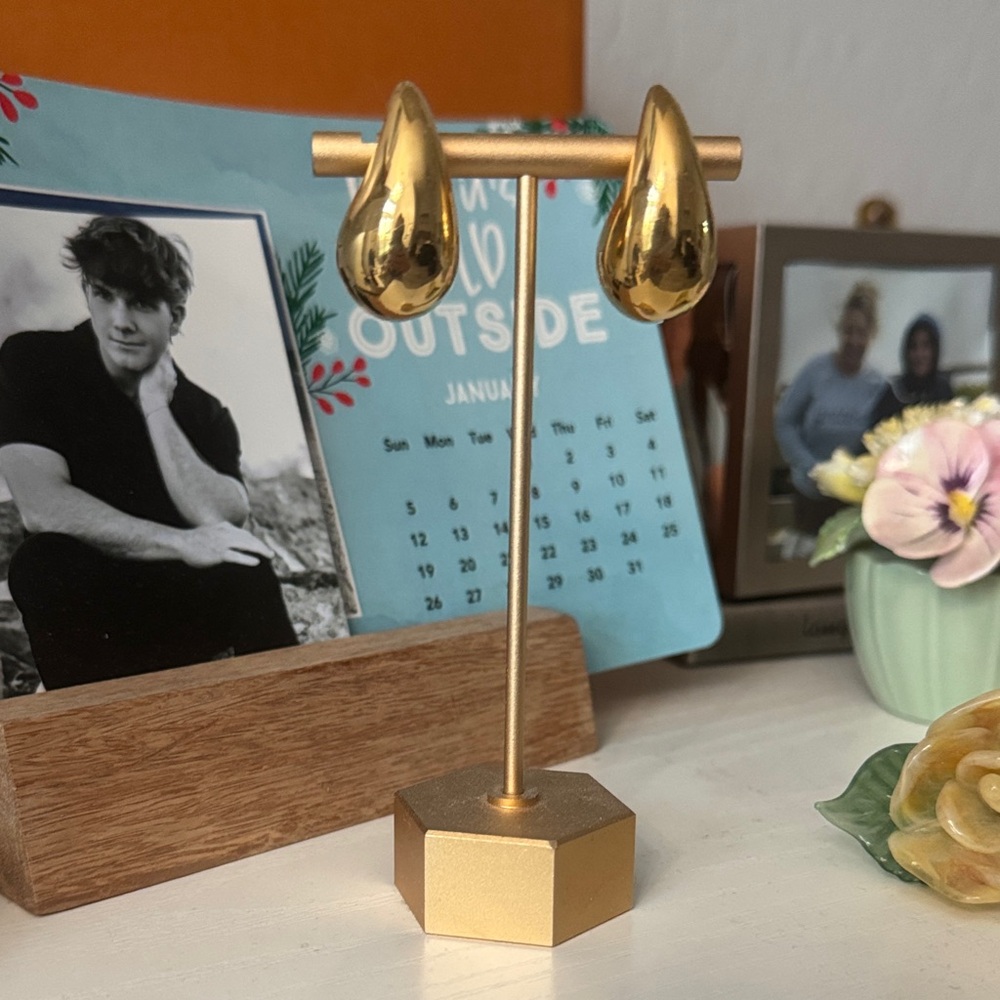 Georgous Berlin Gold Tone Teardrop Earrings